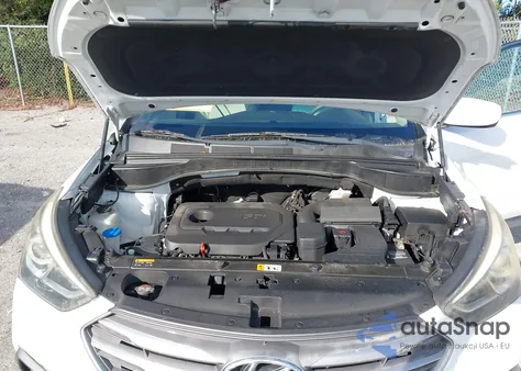 2017 Hyundai Santa Fe Sport 2.4L z USA, uszkodzony, nr VIN 5XYZU3LB7HG408687